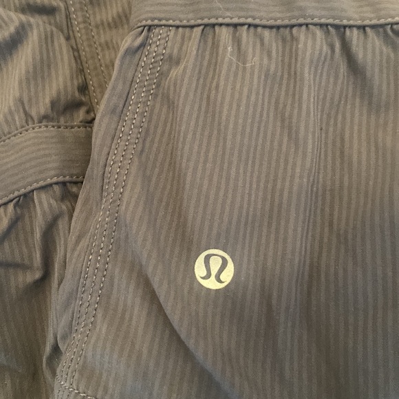 Lululemon athletica hooded anorak jacket - size 8 - Picture 3 of 5